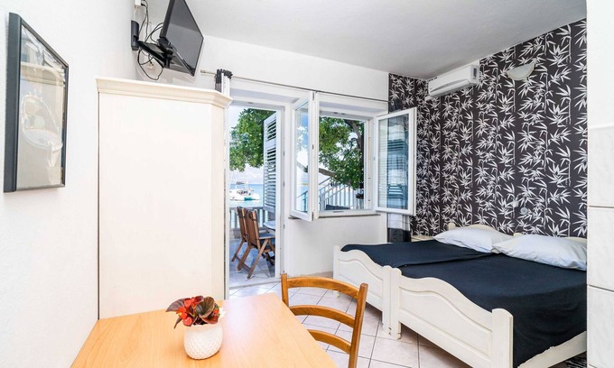 Lumbarda Apartamento | Apartments Nikolina (LU) - Studio with Terrace
