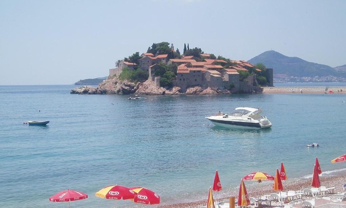 Sveti Stefan Apartamento | Apartments Secret Garden