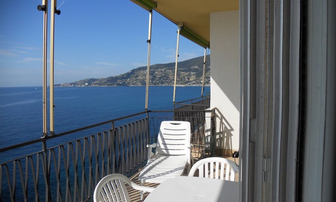 Ospedaletti Apartamento | Apartments "solaria 1 & 2 Ospedaletti Ligure by Sanremo Italian Riviera