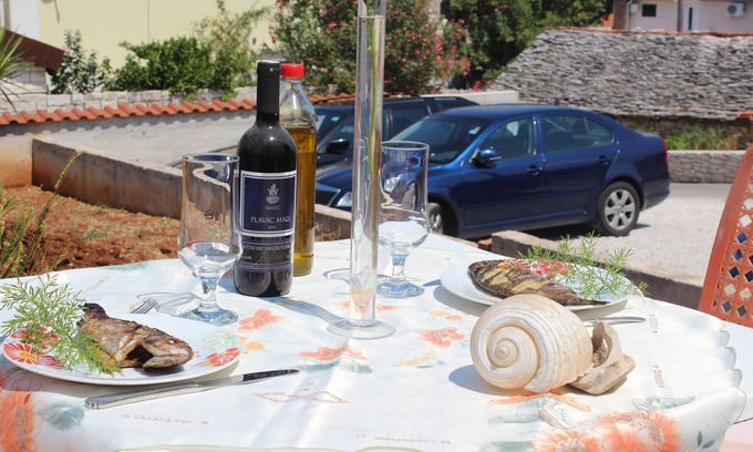 Supetar Apartamento | Apartments Sweet Life - One-Bedroom Apartment with Terrace (Nina) (ST)