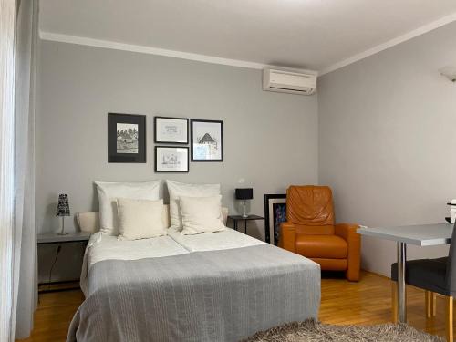Sarsoni Apartamento | Apartments Villa Majda