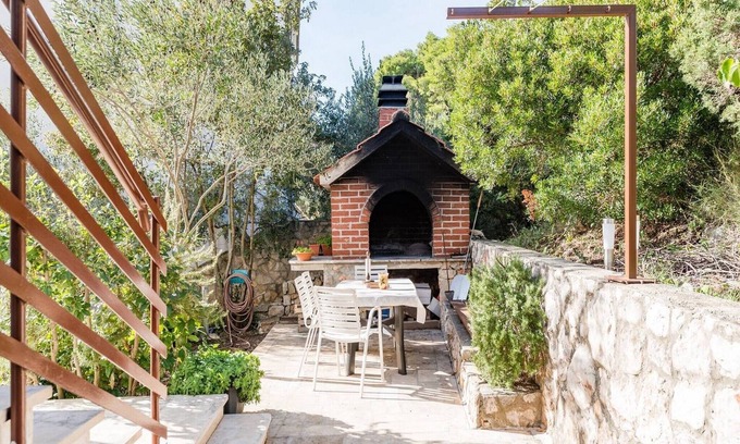 Zavala Apartamento | Apartments Villa Pelegrin - Studio Apartment with Sea View (Apartment