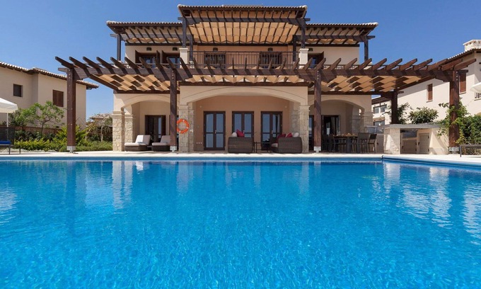 Aphrodite Hills Villa | Colinas de Afrodita Mythos Collection | Villa Iris | Piscina privada | Vista al mar | 5 dormitorios