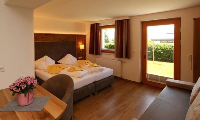 Schildlehen Cama Y Desayuno | App. 8 - Wohn-/schlafraum, Dusche, WC - Hotel Appartement Hochkönig