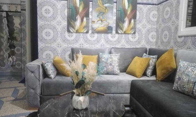 Meknes Apartamento | Apparently very very clean with ideal location.