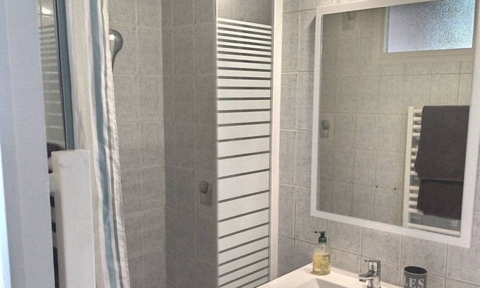 Evreux Apartamento | Appart Jules Janin Plein Centre Ville, Wifi Gratuit, Proche Commodités