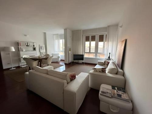 Pesaro Apartamento | Appartamento Elegante vicino mare e centro