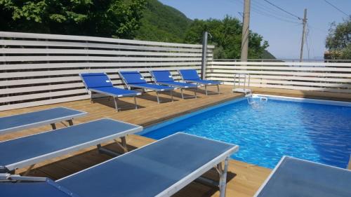 Piazza-Tralia-Pendolo Apartamento | Appartamento Raffaella