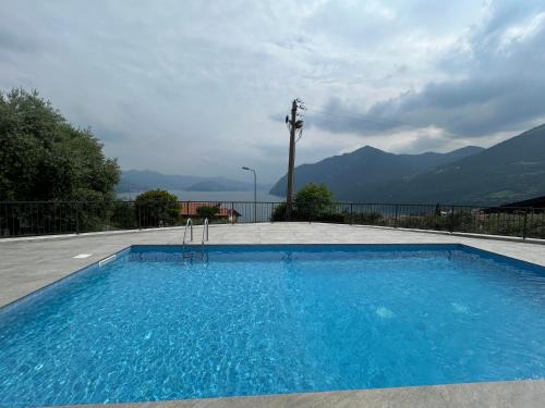 Zorzino Apartamento | Appartamento Valentina piscina e vista lago