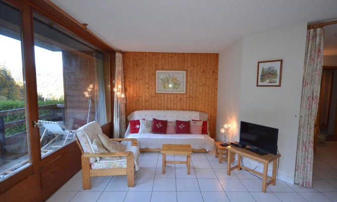 Les Gets Apartamento | Appartement 3 étoiles aux Gets, skis aux pieds, balcon, parking et animaux acceptés - FR-1-623-125