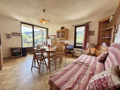 Flumet Apartamento | Appartement 3 pièces avec balcon à Flumet, proche centre, navette ski gratuite, parking privé, 6 pers - FR-1-595-66