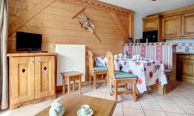 Reberty Apartamento | Appartement 3 Pièces · 6 Pers · Piscine · Sauna · Proche Pistes · Balcon Sud · Parking Inclus - FR-1-344-778