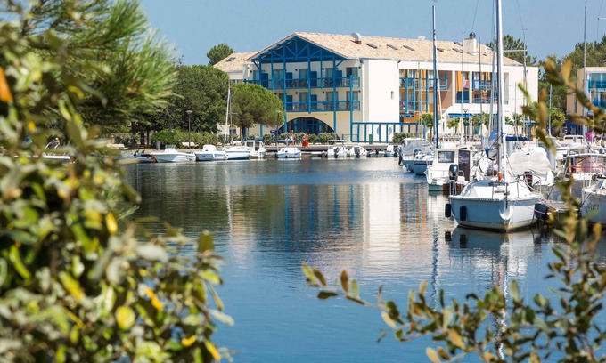 Hourtin Port Condominio | Apartamento Abordable au Bord du Lac | Wi-Fi Gratuit + Estacionamiento!