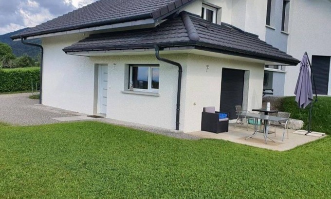 Bons-en-Chablais Apartamento | Appartement au Calme