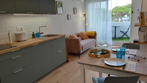 Royan Apartamento | Appartement cosy en centre-ville de Royan à 200m plage
