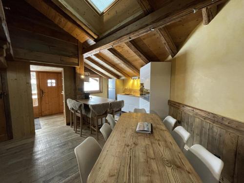 Les Carroz-d'Araches Apartamento | Appartement Cosy 3 Chambres, Centre-Ville, Proche Pistes, Parking, Wifi - FR-1-572-273