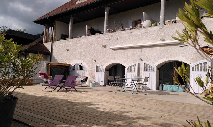 Angon Apartamento | Appartement de Charme, Grande Terrasse vue lac et Montagne, 5 mn à Pied du lac