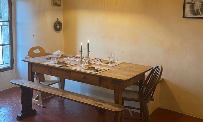 Le Broc Apartamento | Appartement Dans L'ancien Château, au Cœur du Vieux Village Historique du Broc