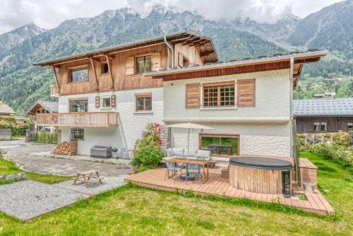 Chamonix-Mont-Blanc Apartamento | Appartement de Luxe avec Jacuzzi, Vue Montagne et Jardin