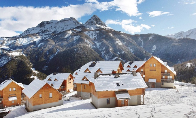 Pra Loup Condominio | Appartement de Montagne avec Wi-Fi GRATUIT + Accès Piscine et Sauna