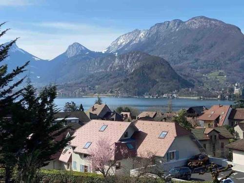 Talloires-Montmin Apartamento | Appartement Duplex vue lac et montagne à Talloires