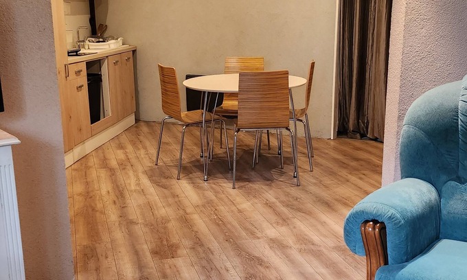 Le Breuil Apartamento | Appartement en Bourgogne Avec Piscine