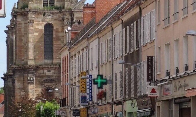 Vitry-le-Francois Casa | Casa-Baño privado con bañera-2 chambres - Hibiscus