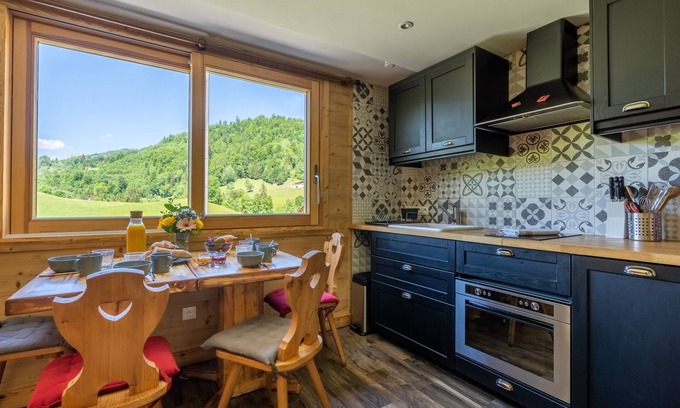 Les Clefs Apartamento | La Belle Fleurie-Apartamento-Baño privado con ducha-Vista a la Montana