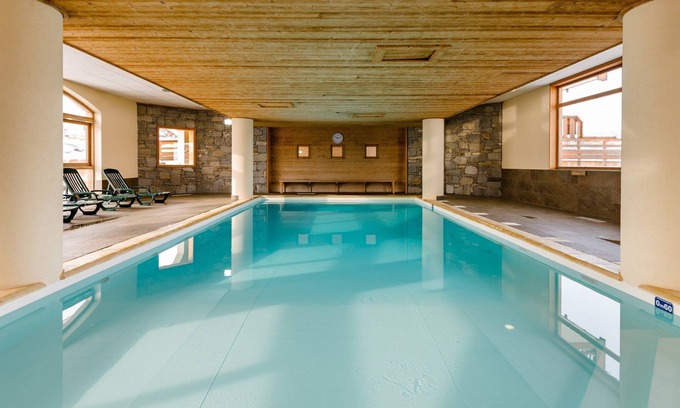 La Toussuire Condominio | Apartamento effet chalet près des pistes | Piscine + Sauna!