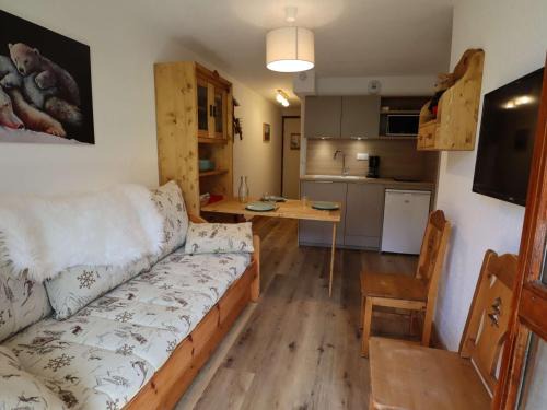 Areches Apartamento | Appartement rénové en 2022 pour 3 personnes - Centre village - Piscine l'été - Classé 2 étoiles - FR-1-342-140