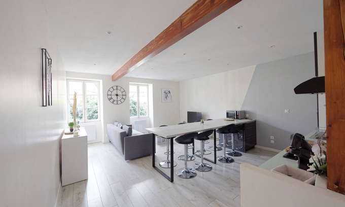 Lons-le-Saunier Apartamento | Appartement Spacieux et Convivial Pour un Magnifique Séjour Entre Amis/familles