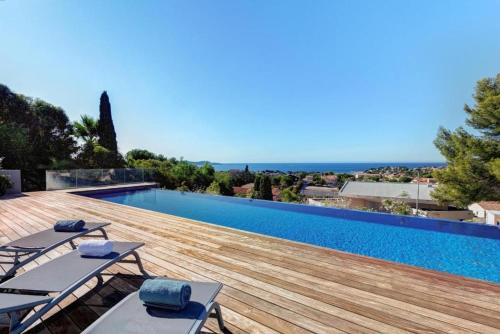 Carqueiranne Apartamento | Appartement spacieux avec piscine privee a Carqueiranne