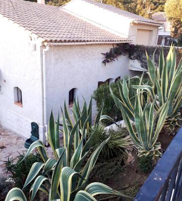 Hyeres Apartamento | APPARTEMENTS DANS VILLA EN REZ DE JARDIN