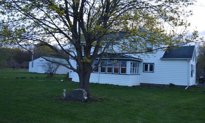 Sodus Casa | Apple View- Quiet, handicap accessible country home with a hot tub!