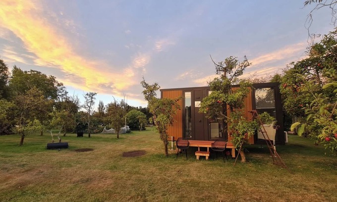 Harewood Casa | Applewood Cabin 2 by Tiny Away