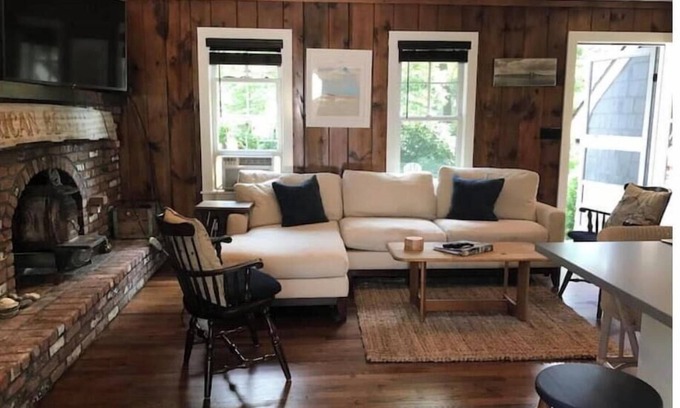 Hampton Bays Cabaña | Apres Sea : Renovated cottage close to all