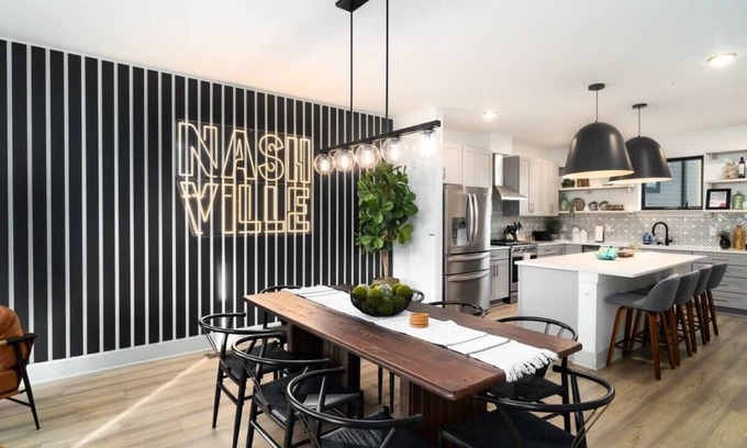 McFerrin Park Casa | April Discount! Spacious Stay 2.5 Mi to Broadway