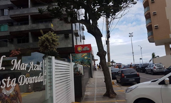 Sao Vicente de Paula Apartamento | Apt 2 habitaciones con aire acondicionado y wifi justo al otro lado de la calle y está en la playa de la fortaleza.