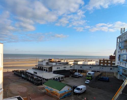 Bray-Dunes Apartamento | Apt 6 pers. Duplex vue mer avec charme de l'ancien