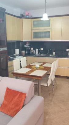 Elbasan Apartamento | Apt modern,7 minutin dalla spiaggia