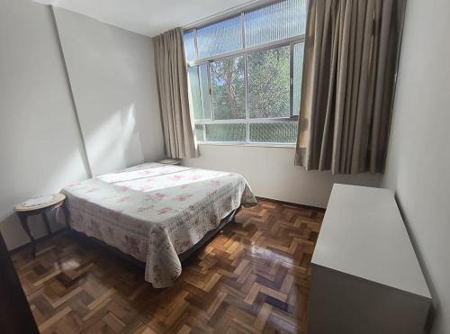 Nova Friburgo Apartamento | Apto Clássico, Centro de Friburgo, em frente à Pça Getúlio Vargas e pertinho do Teleférico e da Pça Suspiro - Muito bem equipado - Aquecedor