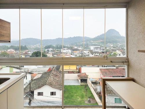 Rocio Pequeno Apartamento | Apto Climatizado c/Sacada e Churrasqueira KN0522