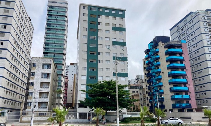 Tupi Apartamento | Apto frente mar na melhor localização de Praia Grande