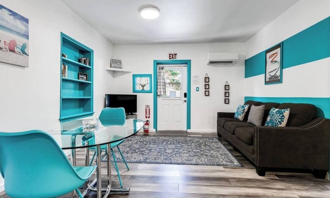 Royal Poinciana Cama Y Desayuno | Aqua Breeze Suite with Free Parking