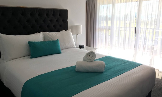 Batehaven Hotel | Araluen Motor Lodge