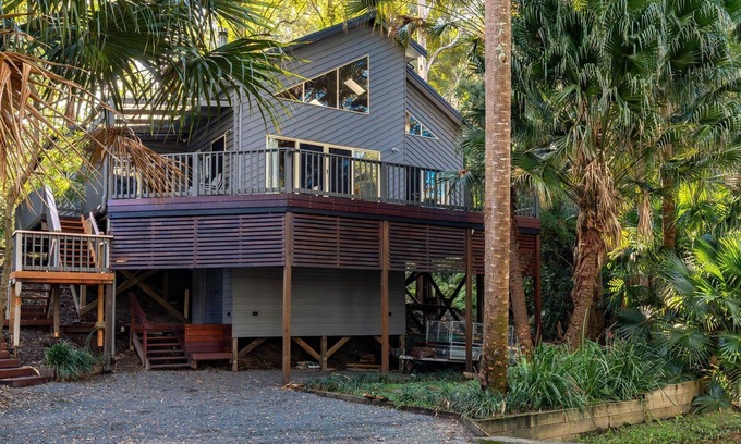 Smiths Lake Casa | Araluen - Pacific Palms Holidays