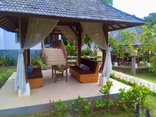 Kalibukbuk Cama Y Desayuno | Araminth Guest House and Spa