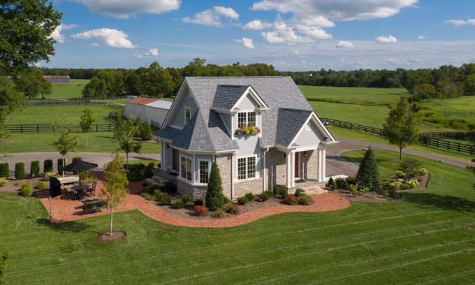 Georgetown Otro | ARCADIA FARM COTTAGE - Luxury Bluegrass Retreat on 384-Acre Gated Horse Farm