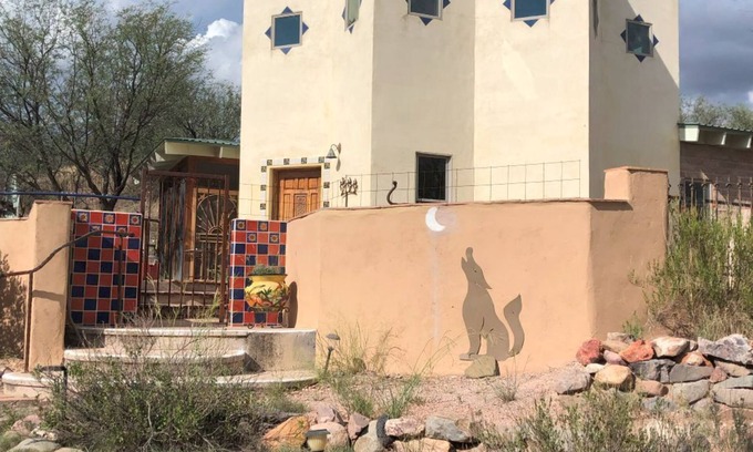 Patagonia Cabaña | Architectural Gem in Patagonia, AZnPrivate 1-bedroom cottage with great views