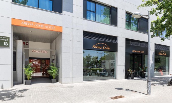 Quatre Carreres Hotel | Arena Zone Hotel